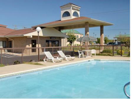 Econo Lodge Franklin Facilities photo